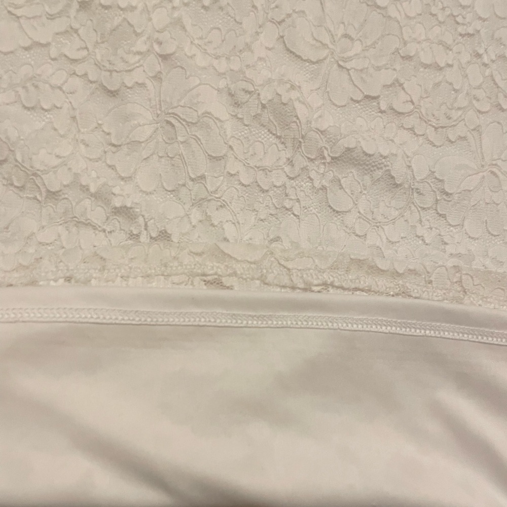 Express Lace Top - Picture 4 of 7